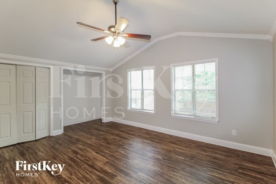 Building Photo - 5695 Sugar Creek Ct