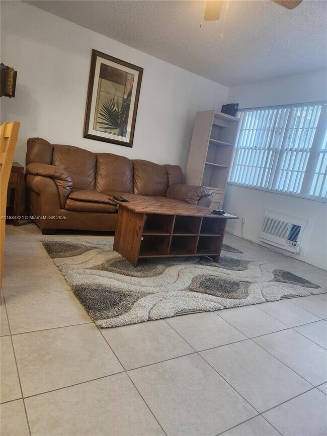 Building Photo - 326 Durham Cir