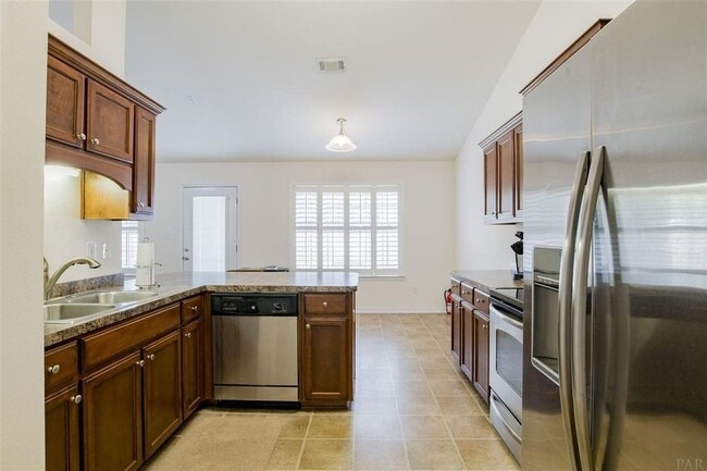 Building Photo - 8770 Kennedy Dr