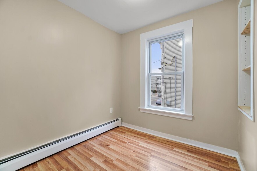 Building Photo - 119 Andover St