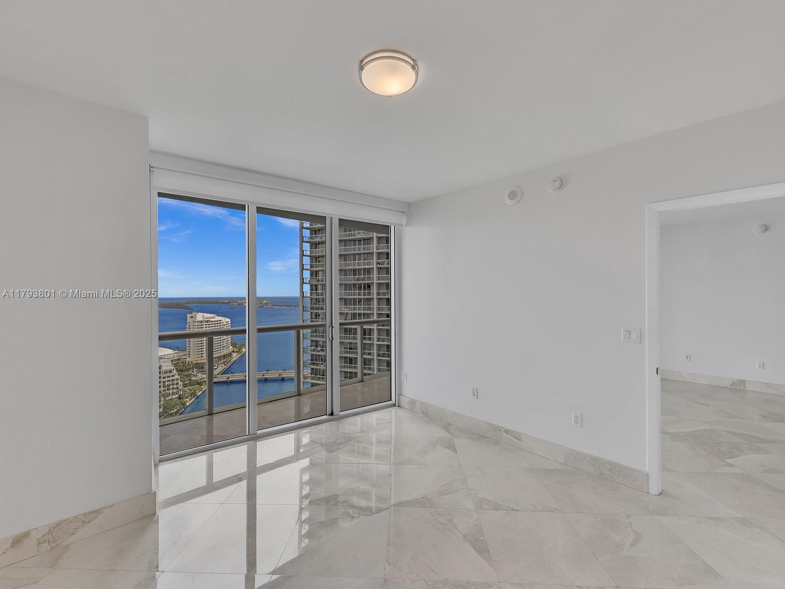 Building Photo - 475 Brickell Ave