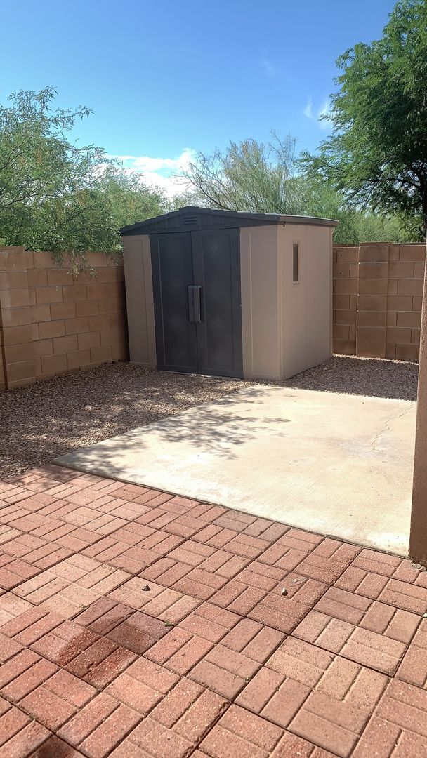 Building Photo - 8980 E Speedway Blvd