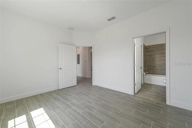 Building Photo - 1614 Cumin Dr