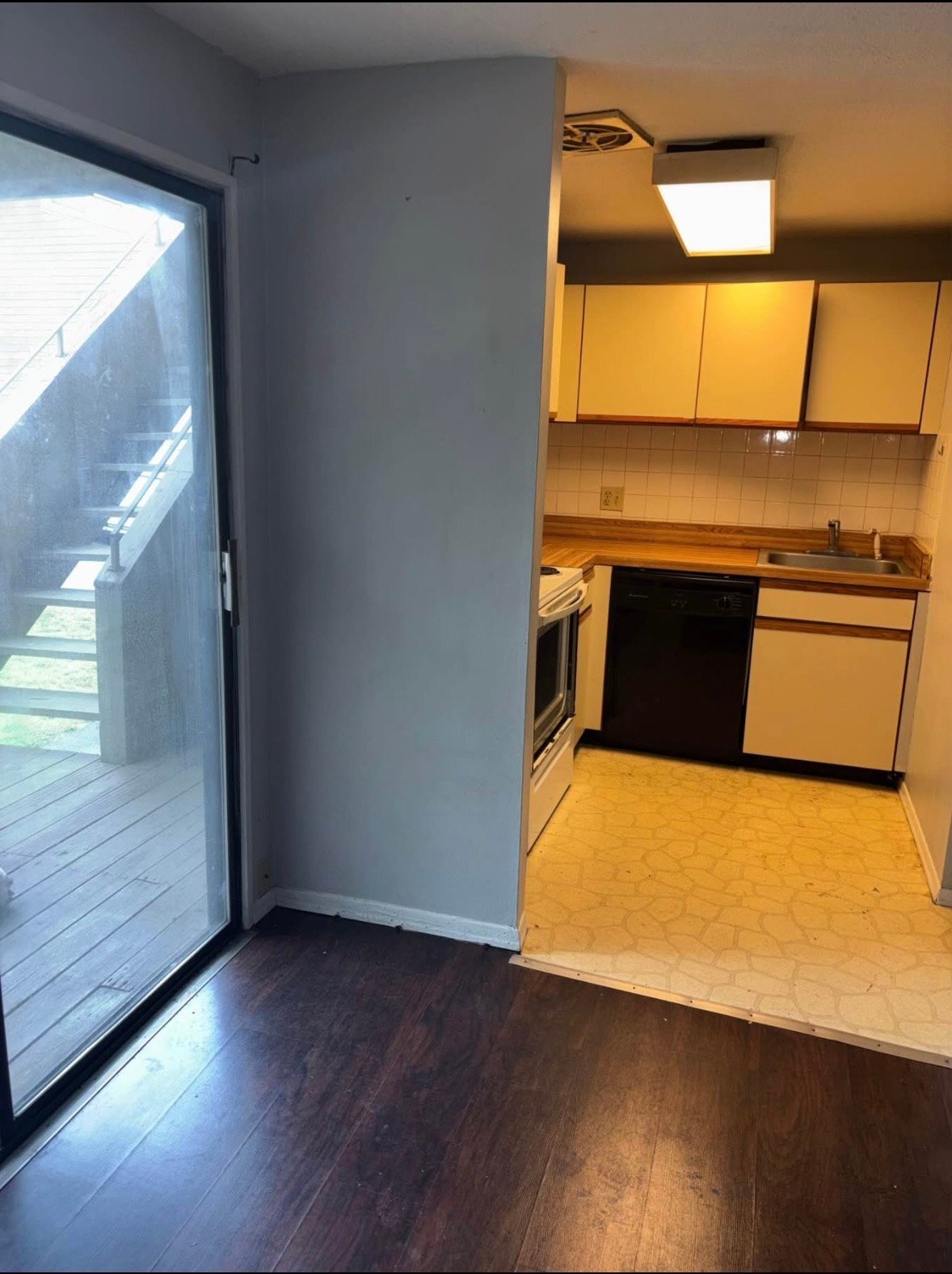 Building Photo - 135 Burgundy Hill Ln