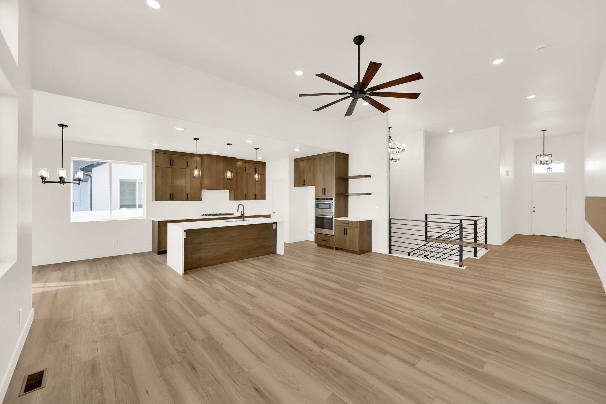 Building Photo - 1605 S 1100 W