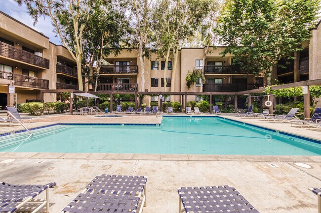 Building Photo - 22100 Burbank Blvd