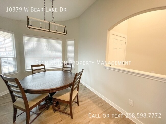 Building Photo - 10379 W Bear Lake Dr