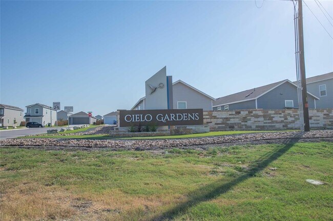 Building Photo - 309 Marty Allen Lp