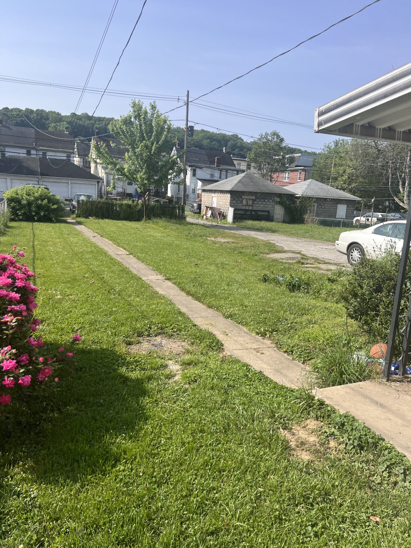 Building Photo - 628 E Lincoln Hwy