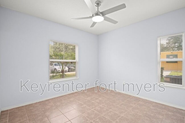 Building Photo - 11511 Villa Grand