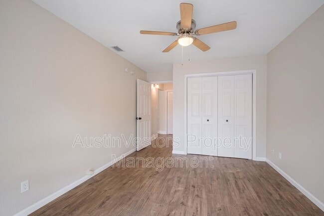 Building Photo - 8900 Pocono Cove