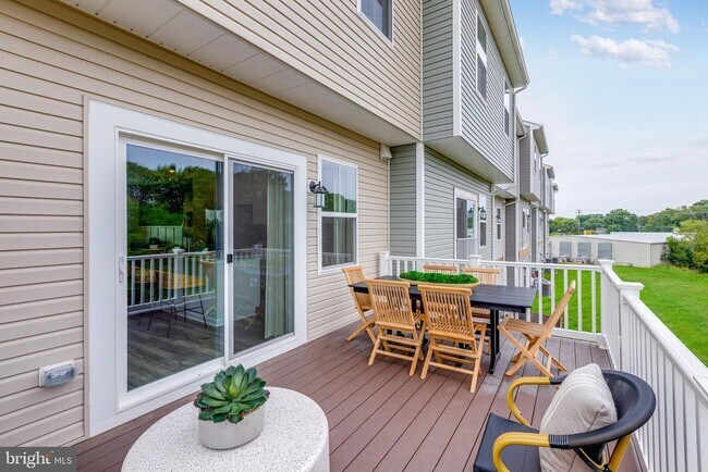 Building Photo - 1368 Red Clover Ln