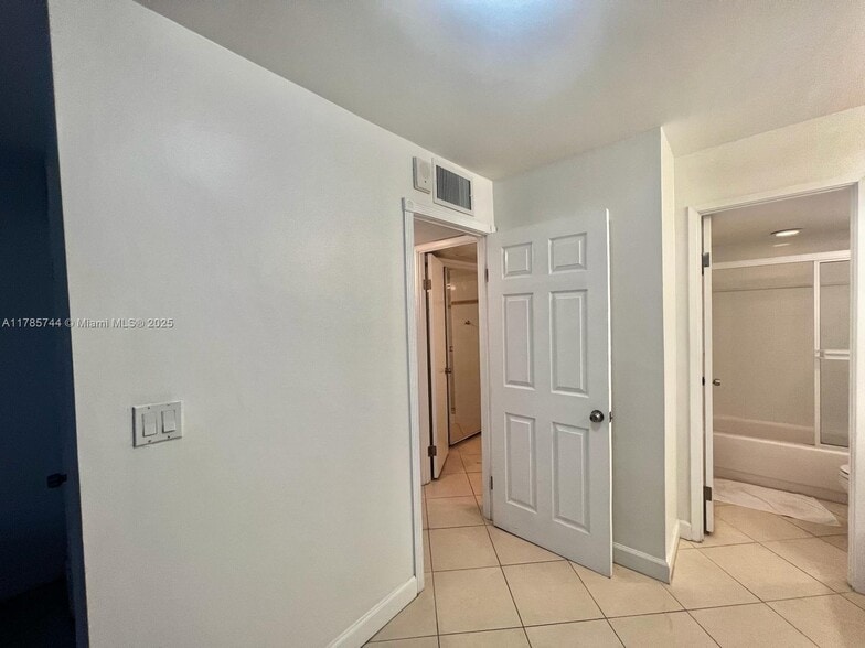 Building Photo - 7135 Collins Ave
