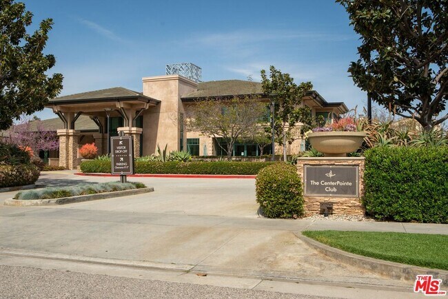 Building Photo - 5738 S Celedon Creek