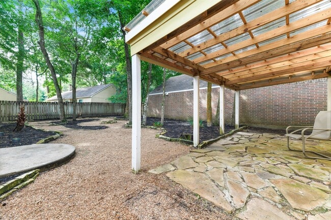Building Photo - 15 Tulip Hill Ct