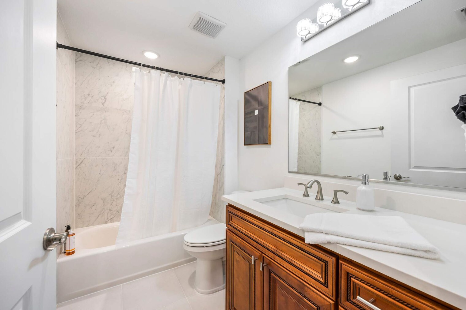 Building Photo - 605 Kemp St