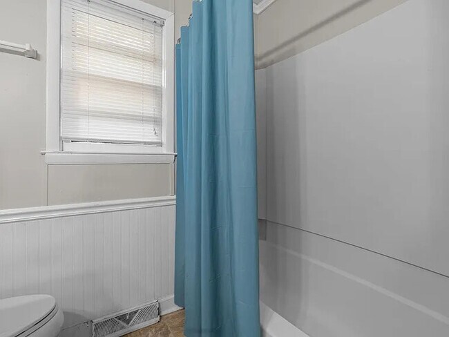 Building Photo - Earn Wealth While Leasing - Like a Homeowner - Lease to Own