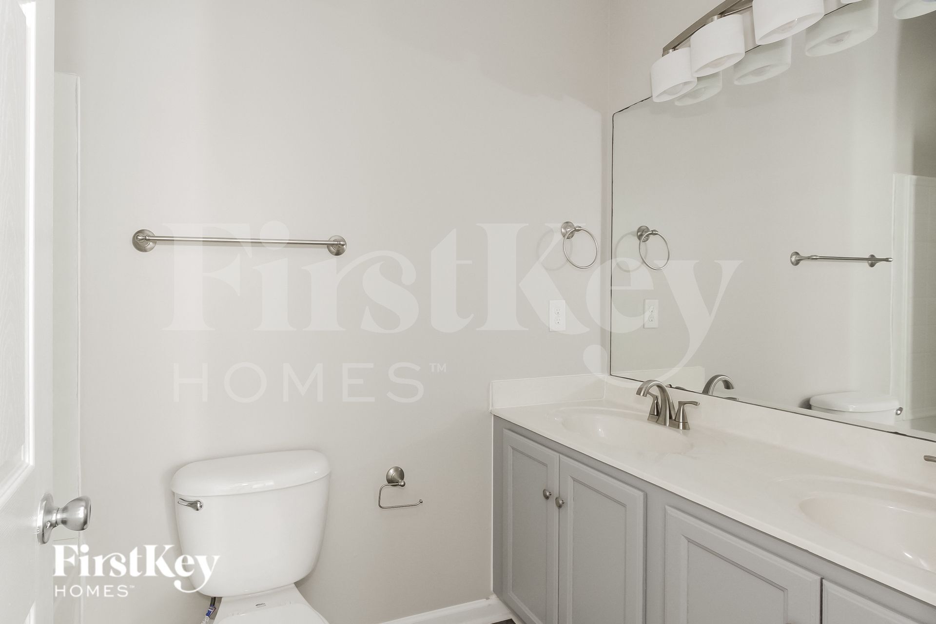 Building Photo - 4506 Esmeralda Drive