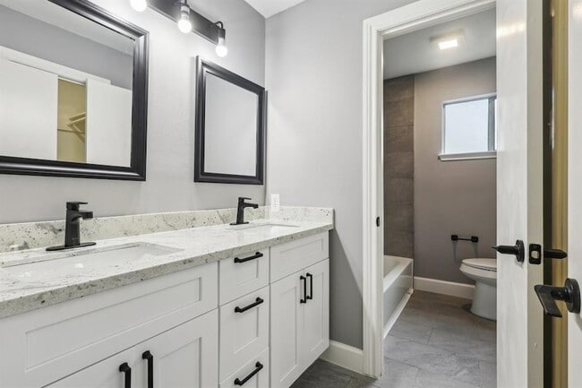 Building Photo - 4031 Rushcroft Dr