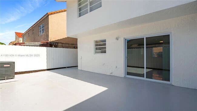 Building Photo - 2412 W 54th Pl