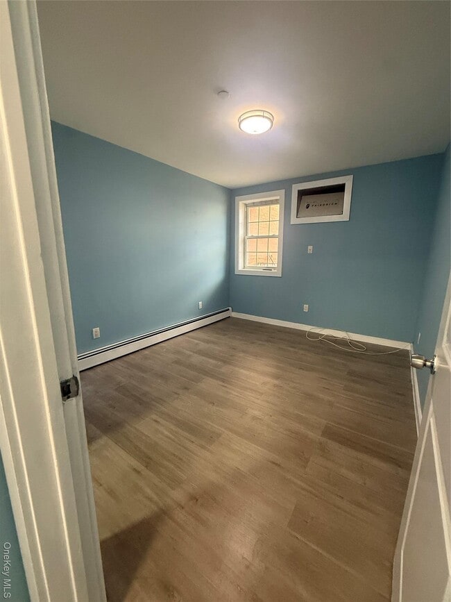 Building Photo - 188-27 Woodhull Ave