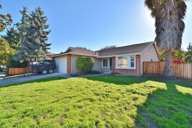Building Photo - COMING SOON | $4,090 / 4 BR - GORGEOUS REMODELED PARKMONT HOME IN CENTRAL FREMONT