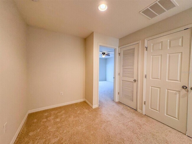 Building Photo - 7079 Woodchase Glen Dr