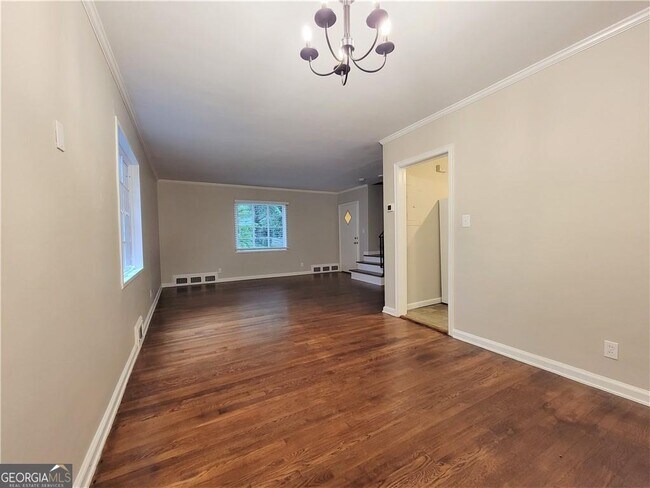 Building Photo - 1321 Stillwood Dr NE