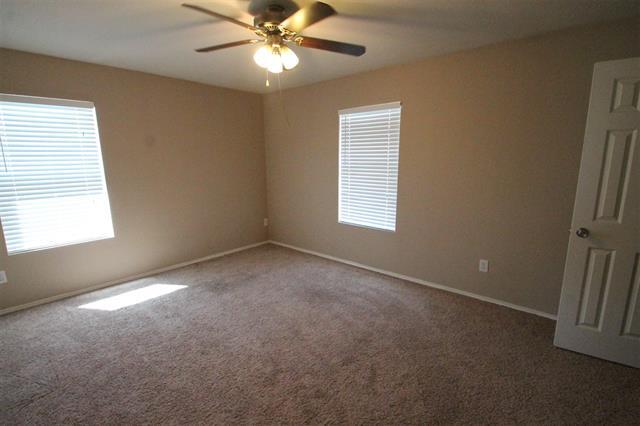 Building Photo - 2743 Hacienda Lake Dr