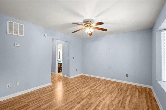 Building Photo - 164 Oxbo Rd