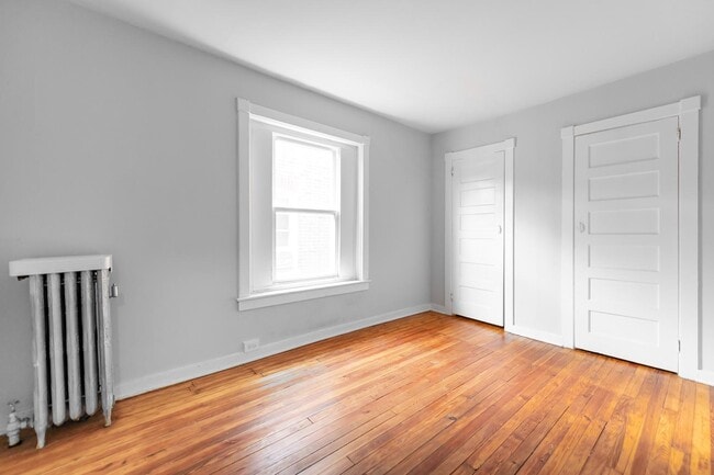 Building Photo - 378 N Evans St