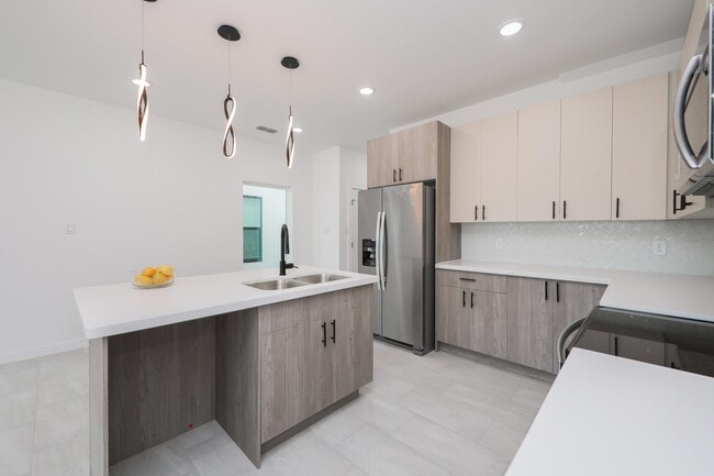 Building Photo - 8218 Casa Verde Rd