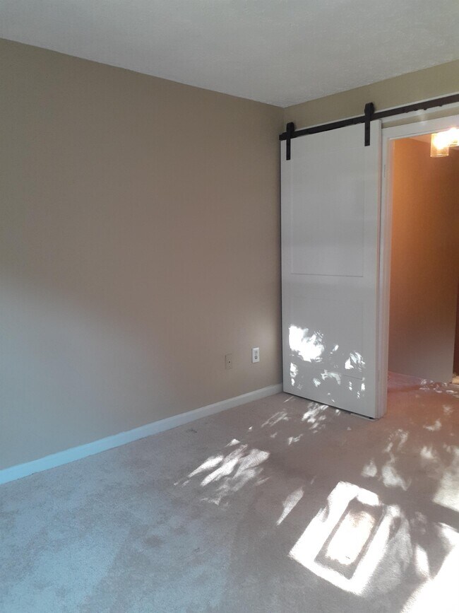 Building Photo - 104 O St