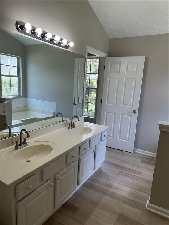 Building Photo - 3020 Arden Ridge Dr