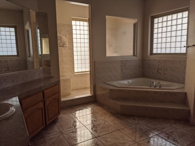 Building Photo - 8638 Rd 30