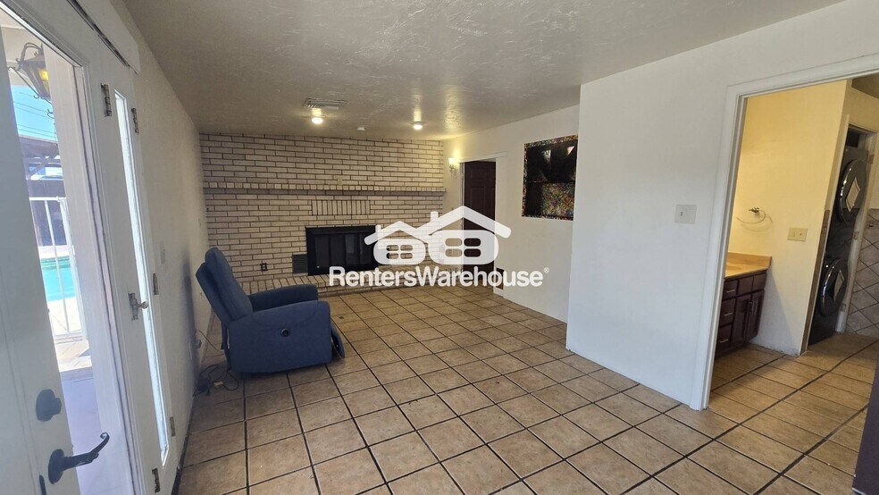 Building Photo - 6442 E Calle Pegaso