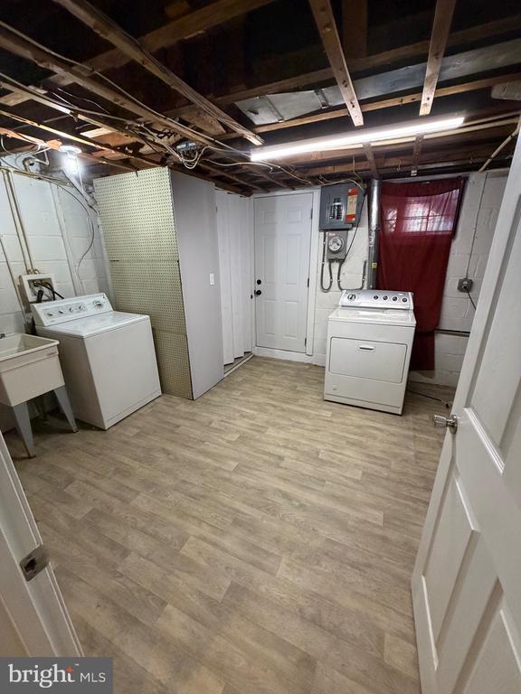 Building Photo - 1922 Frames Rd