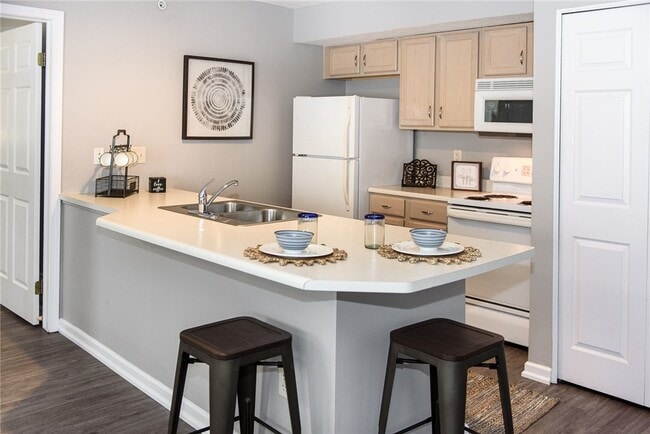 Building Photo - 1408 Hill Park Ct
