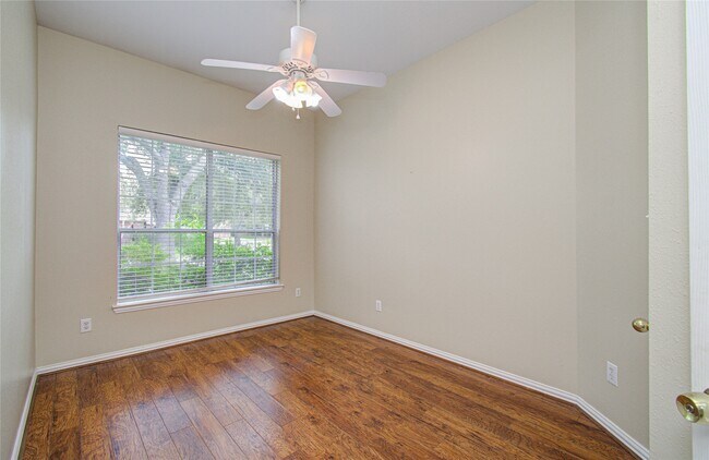 Building Photo - 18223 Heathridge Ln