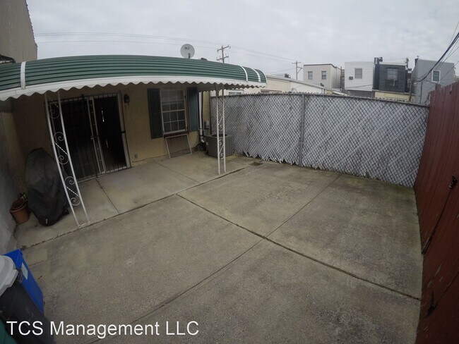 Building Photo - 2 br, 1 bath House - 314 Jackson St.