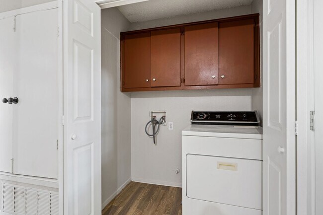 Building Photo - Rawhide Loop Duplex