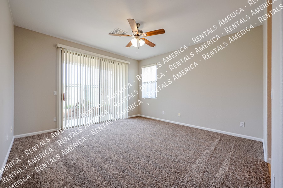 Building Photo - 2218 N 135th Dr