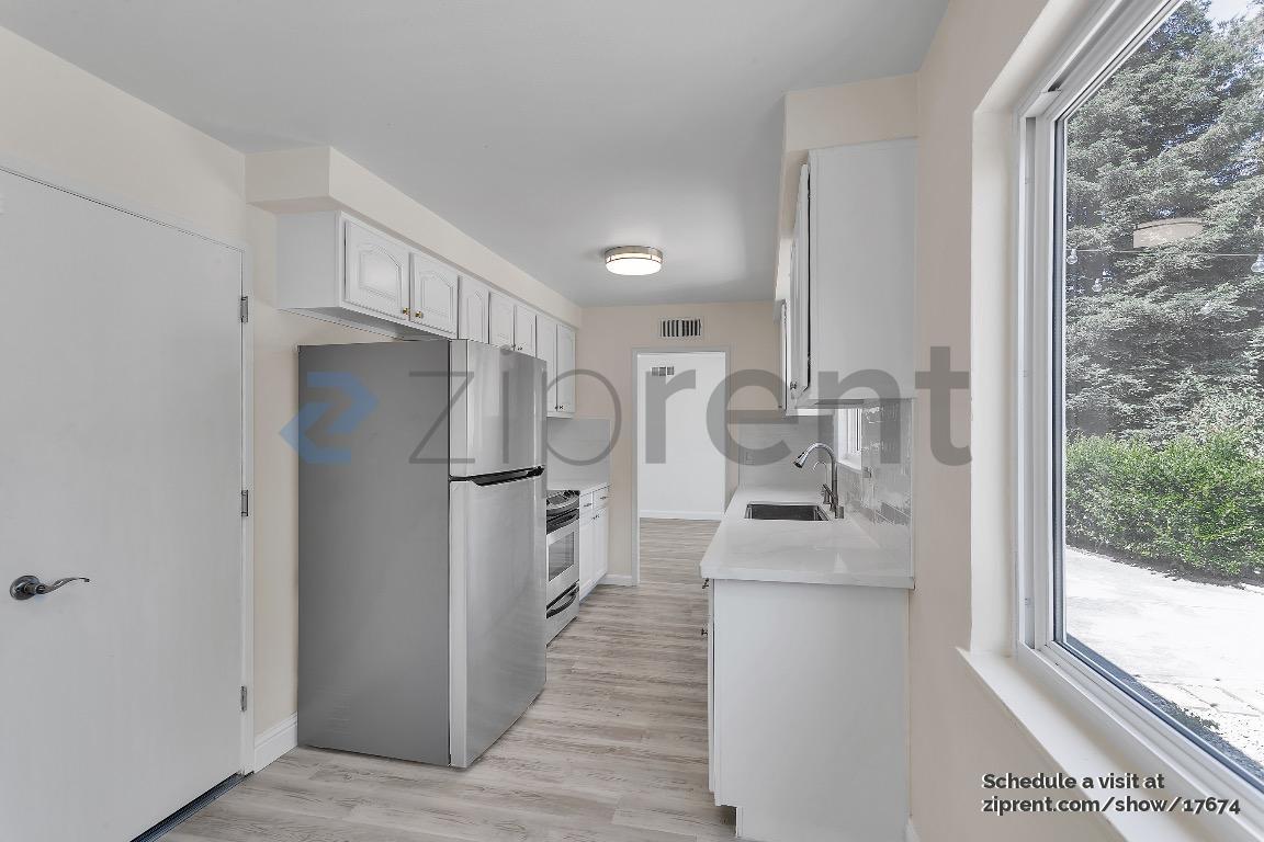 Building Photo - Unit