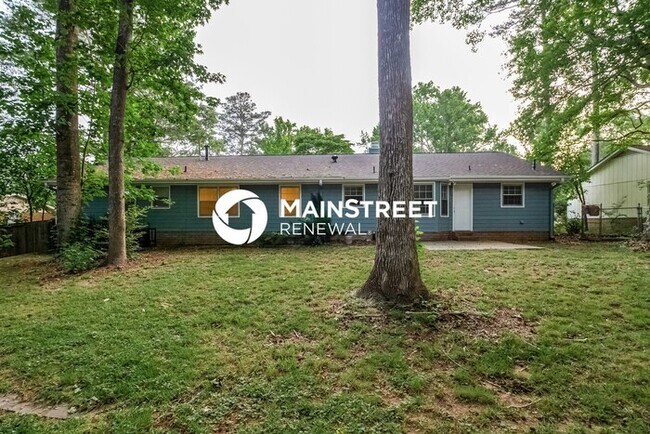 Building Photo - 3 Bedroom Pet-Friendly Home in Covington, GA with Main Street Renewal