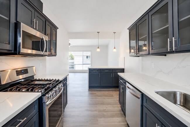 Interior Photo - 422 - 426 Exton Ave