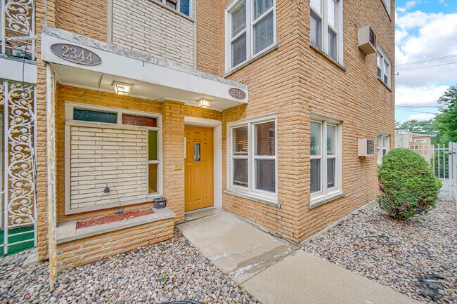 Building Photo - 2342 W 111th St