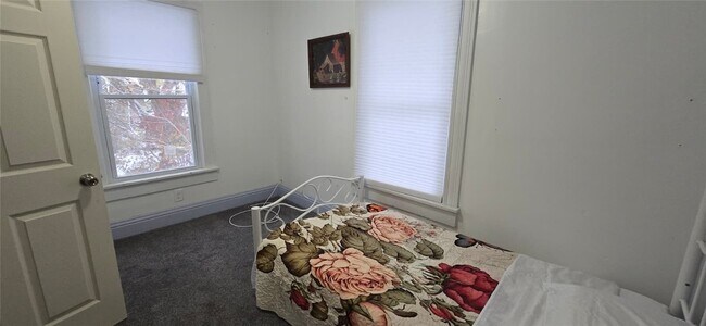 Building Photo - 30 Flanders St