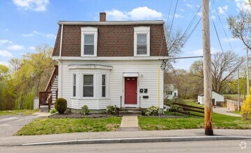 Building Photo - 1067-1069-1069 Front St