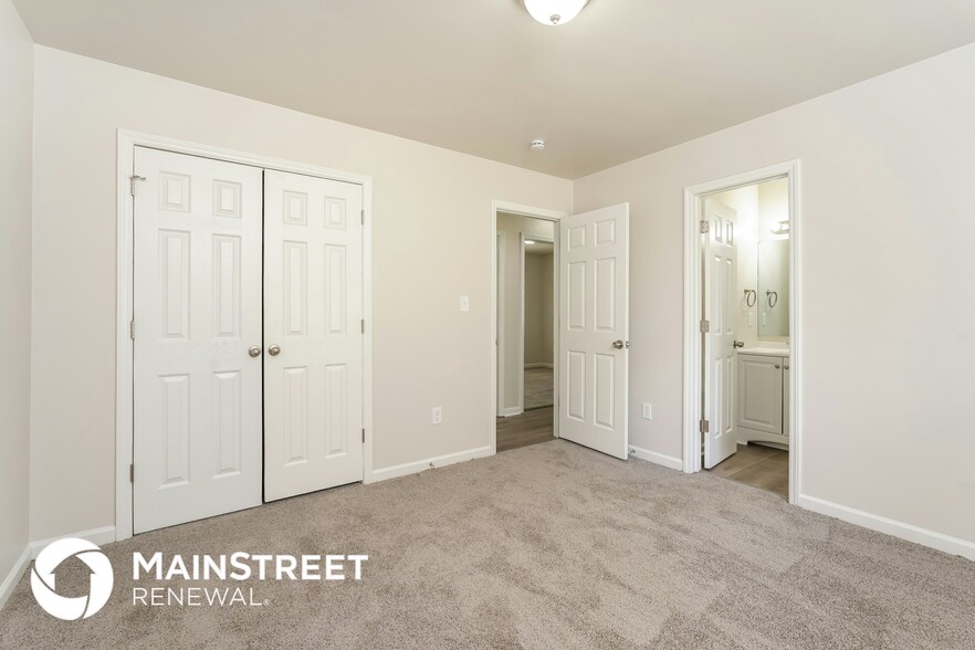 Building Photo - 326 Mountview Dr