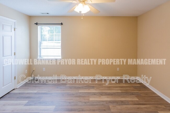 Building Photo - 1240 N Concord Rd